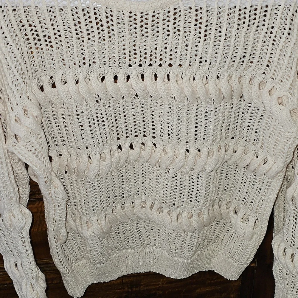 Absolutely Creative Worldwide, Womens Nwots Cream Sweater. Sz Small! DRY GOODS!!